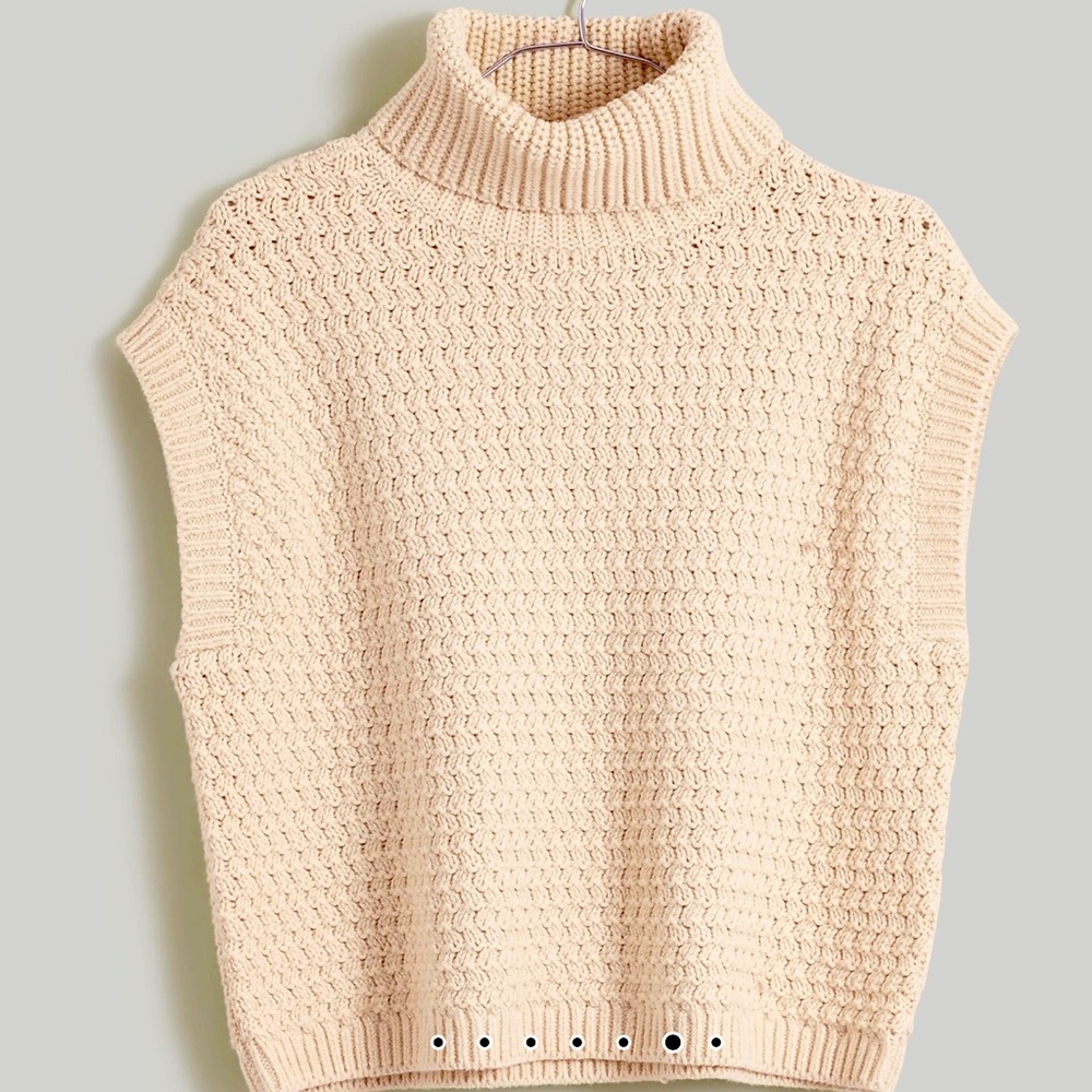 NWT Textured Turtleneck Sweater Vest